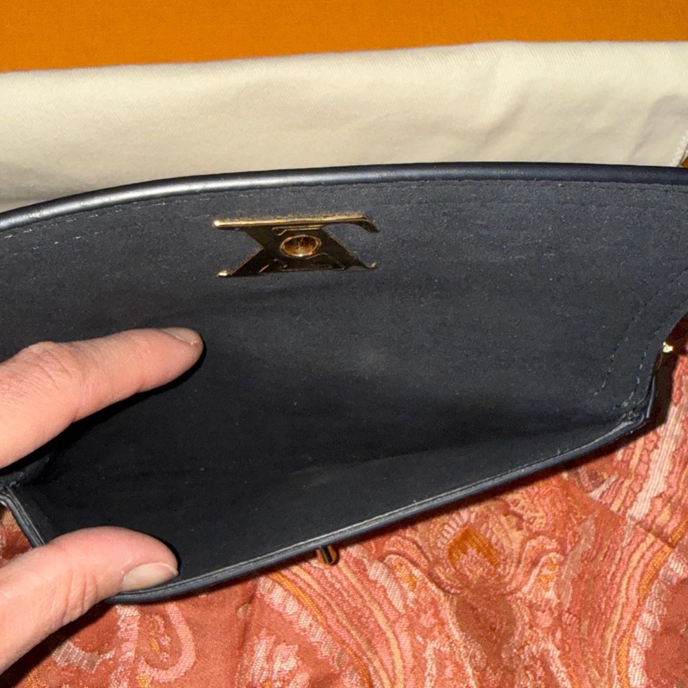 Louis Vuitton LockMe Phone Tender Pouchette - Picture 5 of 6